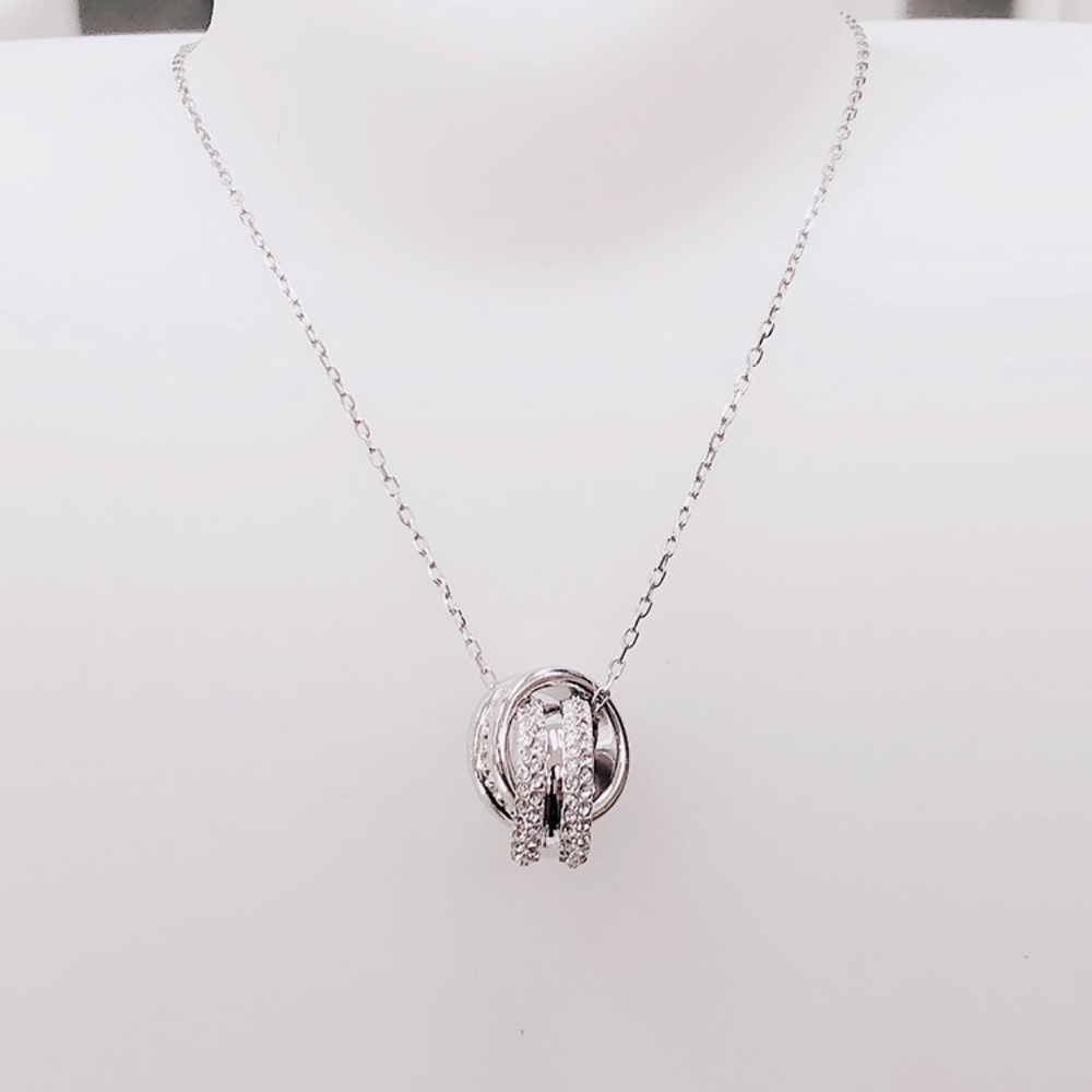 M PLATING  FURTHER PENDANT, SMALL, WHITE